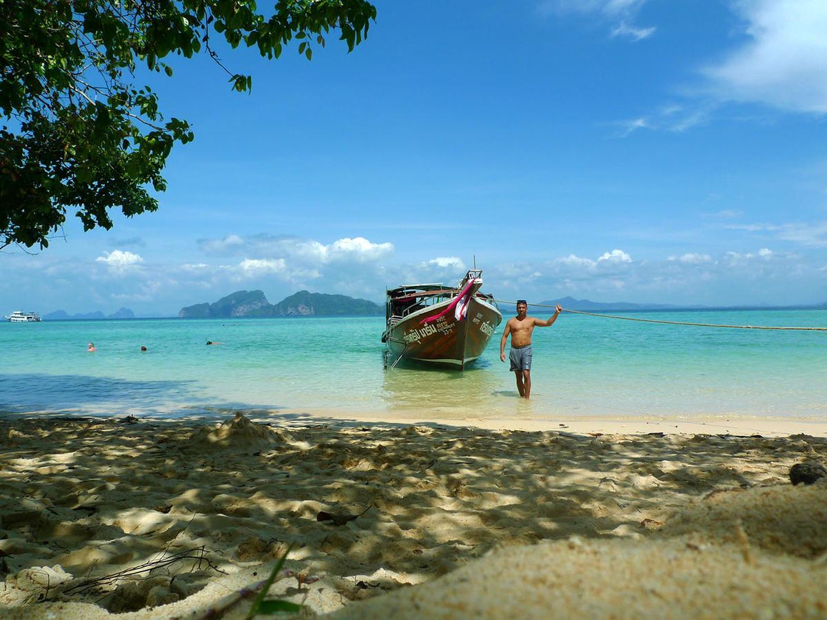 Baan Sri Lanta Sand Ko Lanta Pokoj fotografie